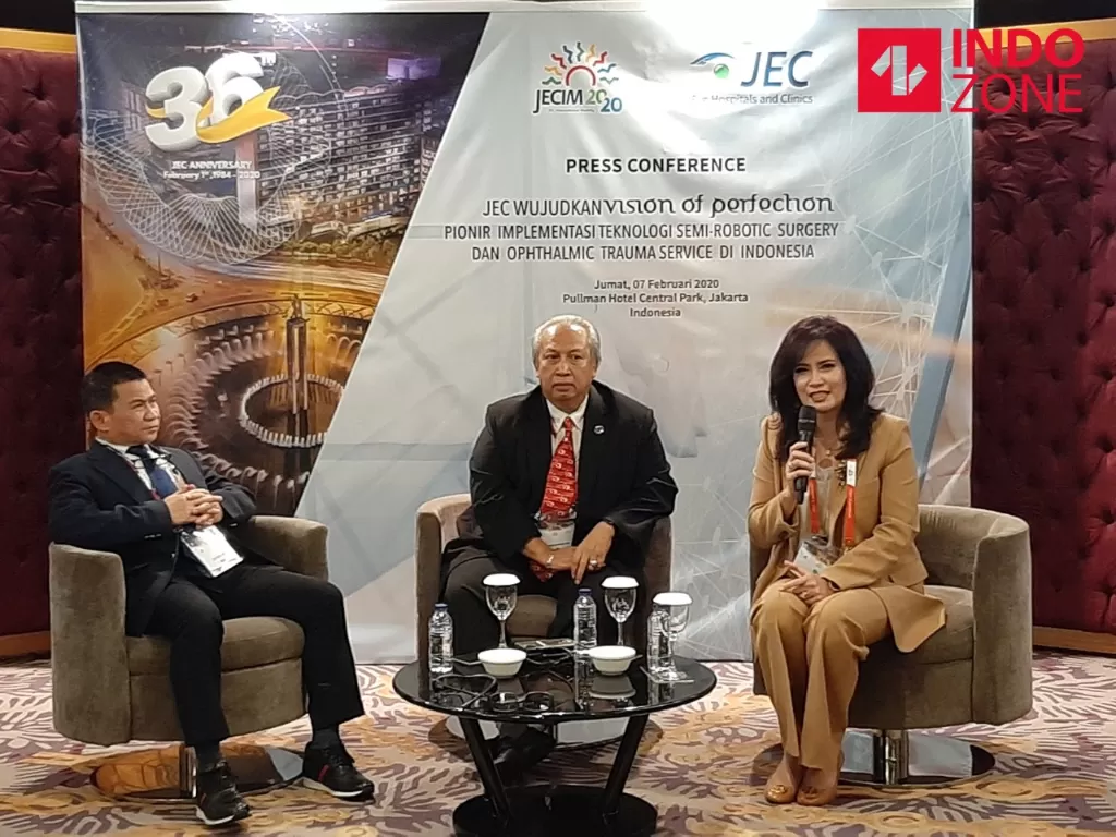 Konferensi pers  JEC International Meeting. Ki-ka : dr Elvioza Sp. M (K), dr Setiyo Budi Riyanto, Sp. M (K), dr Yunia Irawati, Sp. M (K), (INDOZONE/Maria Adeline Tiara Putri)
