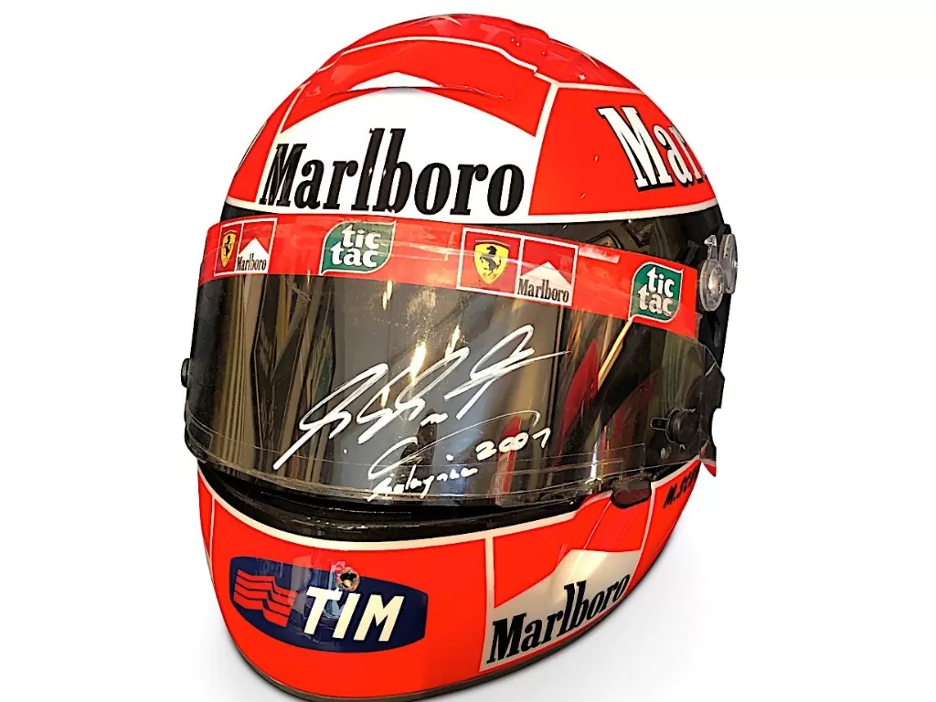 Helm F1 Milik Michael Schumacher. (autoevolution.com)