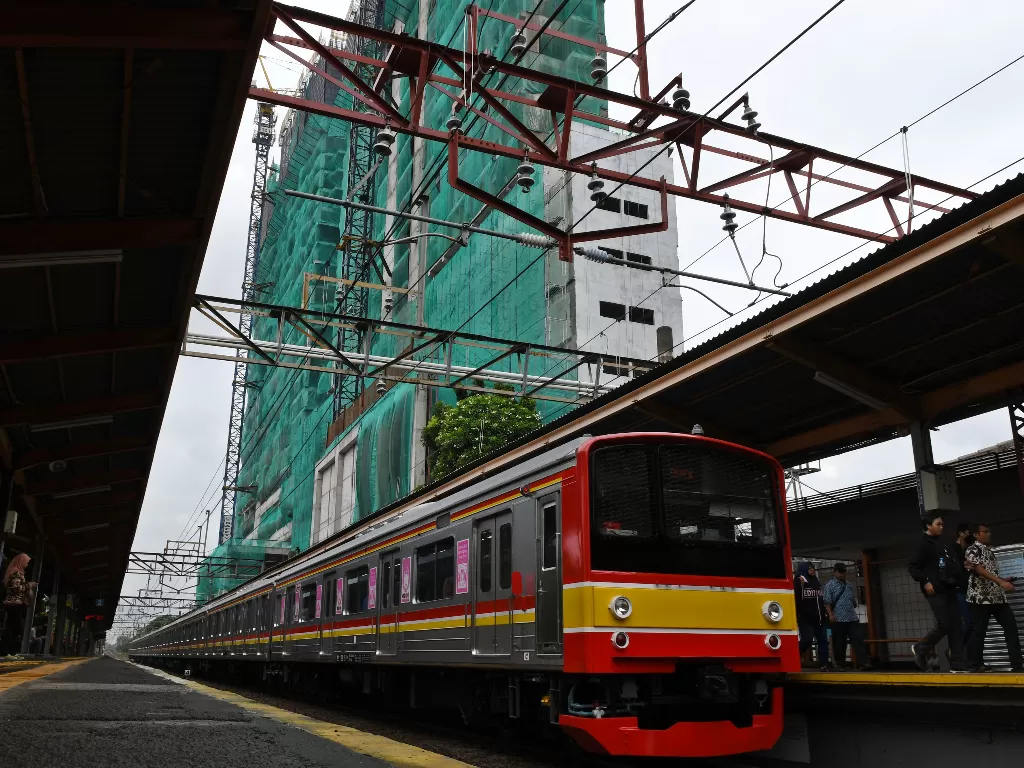 KRL Commuterline dari Bogor dan Bekasi hanya sampai Stasiun Manggarai hingga 23 Februari 2020 (ANTARA FOTO/Aditya Pradana Putra).