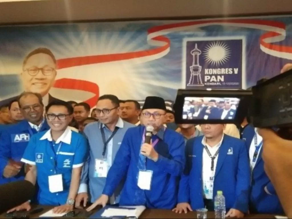 Zulkifli Hasan saat memberikan sambutan setelah penghitungan suara pemilihan Ketua Umum DPP PAN periode 2020-2025 (ANTARA/Harianto)
