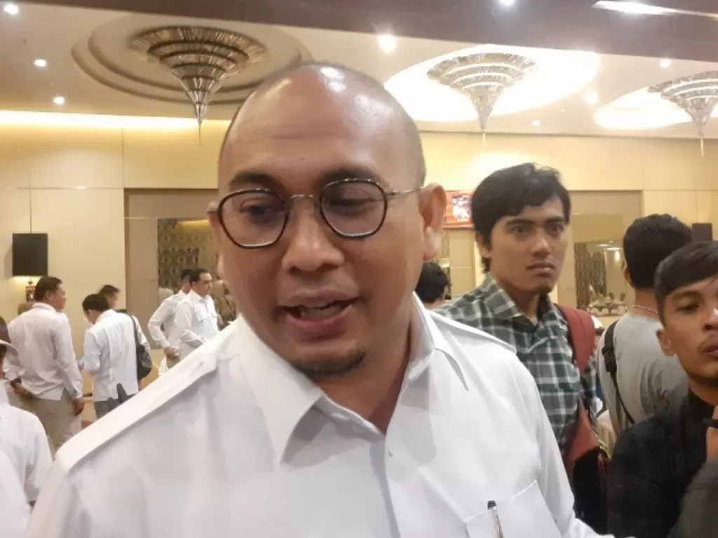 Ketua DPD Partai Gerindra Sumatera Barat Andre Rosiade ketika membuka Rakorda Partai di Sumbar, Sabtu (15/2/2020) malam. (photo/ANTARA/Mario Sofia Nasution)