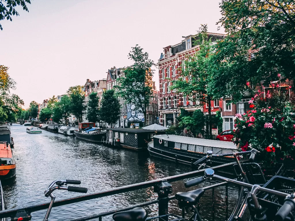 Kanal di Amsterdam. (Pexels)
