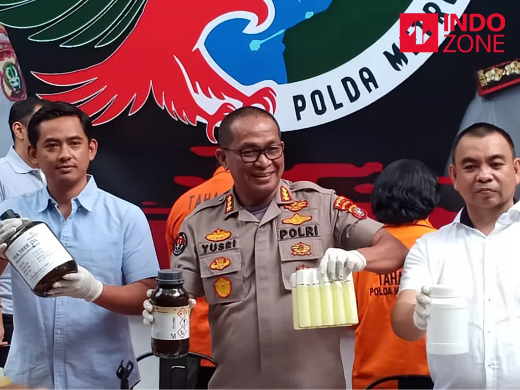 Kepolisian Daerah (Polda) Metro Jaya merilis kasus pabrik kosmetik ilegal di Jatijajar, Depok. (INDOZONE/Samsudhuha Wildansyah)