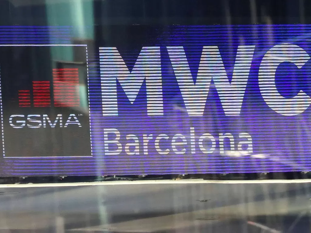 Logo acara pameran teknologi MWC Barcelona (photo/REUTERS/Nacho Doce)