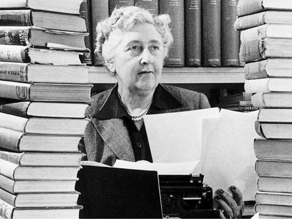 Agatha Christie yang sempat menghilang selama sebelas hari di akhir tahun 1926 silam (Goodreads)