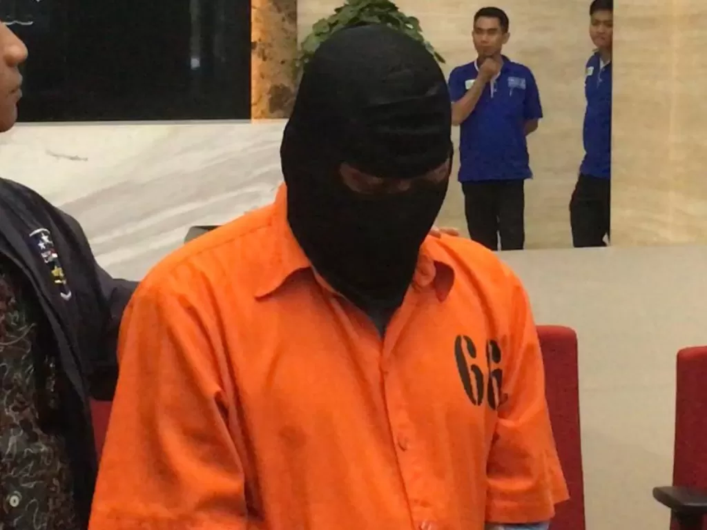 Seorang pria berinisial PS ditangkap tim gabungan karena melakukan aksi pencabulan terhadap anak laki-laki di bawah umur di Jawa Timur. (INDOZONE/Samsudhuha Wildansyah)