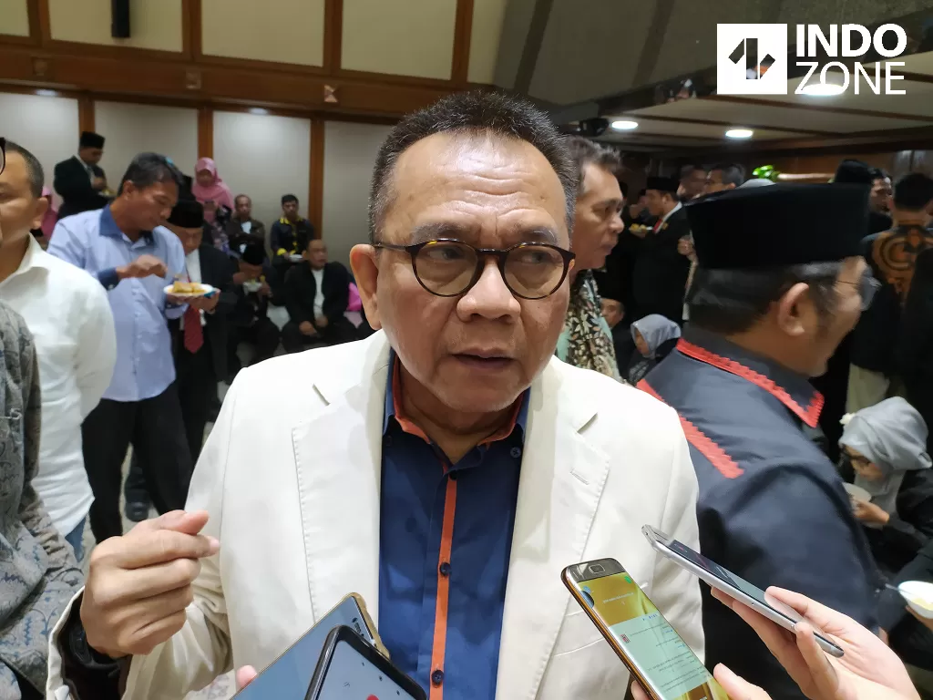 Wakil Ketua DPRD DKI Jakarta, Muhammad Taufik, memberikan penjelasan kepada awak media di Gedung Balai Kota Jakarta, Jumat (21/2/2020). (INDOZONE/Murti Ali Lingga)