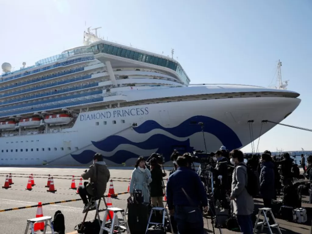 Sebanyak 78 WNI berada di dalam kapal pesiar Diamond Princess di perairan Yokohama, Jepang yang dikarantina karena virus korona (REUTERS/Issei Kato).