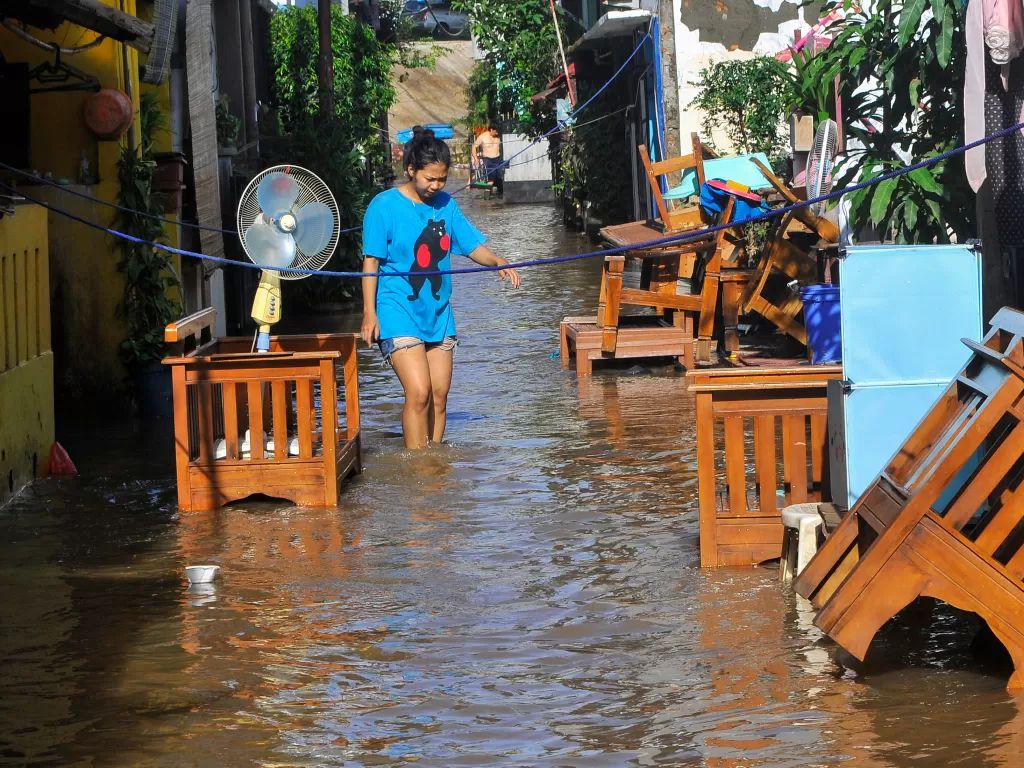Sejumlah wilayah di DKI Jakarta mengalami banjir setelah hujan dengan intensitas tinggi mengguyur ibu kota. (ANTARA FOTO/ Fakhri Hermansyah)