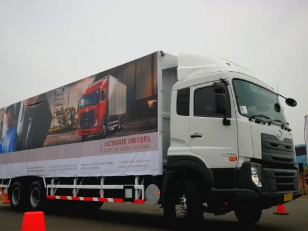 Sopir truk melewati rintangan dalam kompetisi  Extra Mile Challenge 2020 (Dok.UD Truck)
