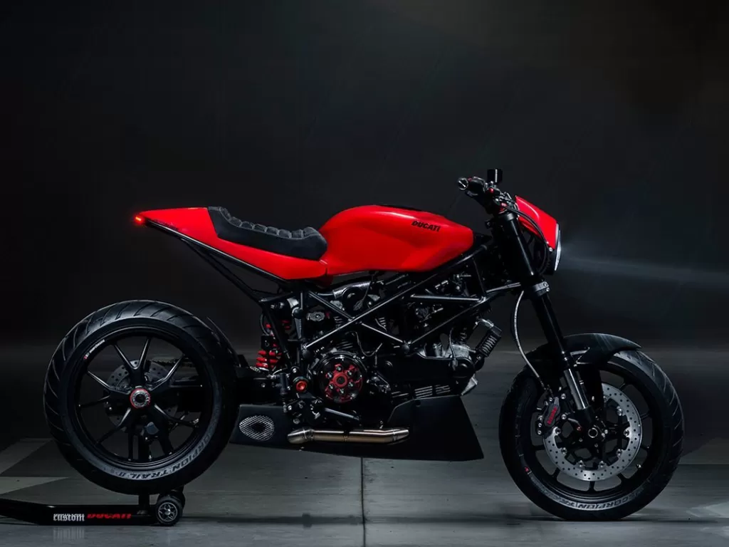 Tampilan Ducati Multistrada 1000 DS setelah dimodifikasi North East Custom. (Instagram/@bikeexif)