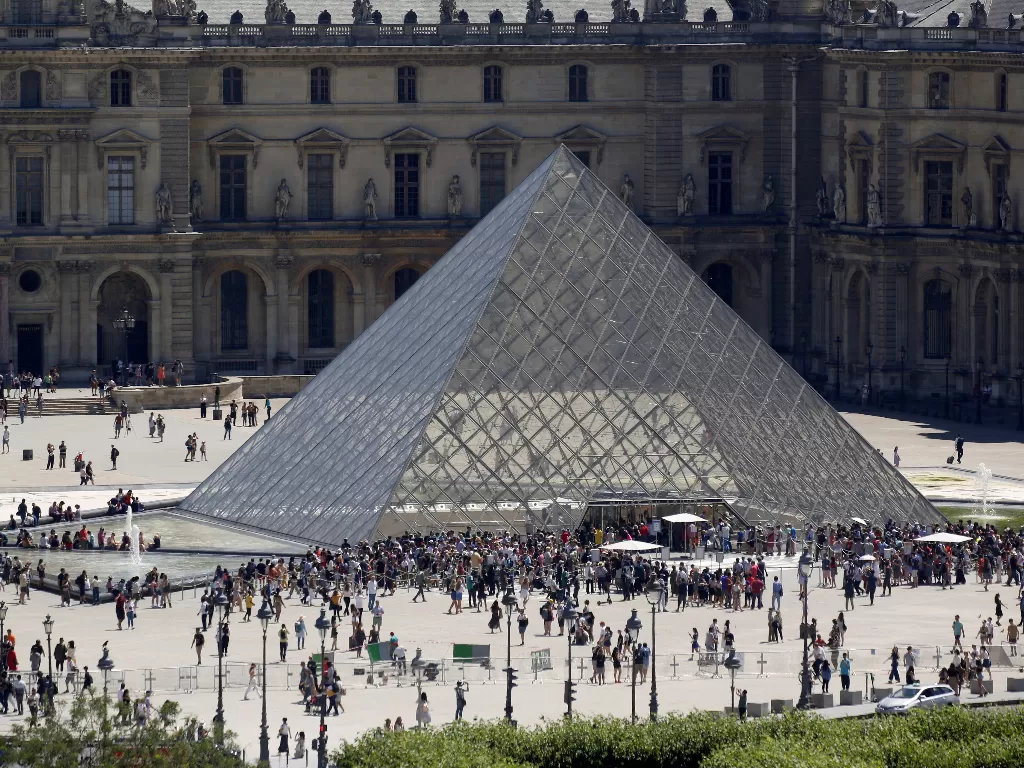 Museum Louvre. (REUTERS/Regis Duvignau)