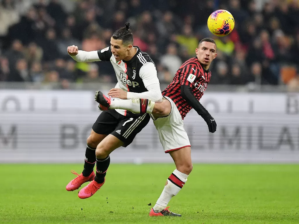 Laga AC Milan VS Juventus dalam leg pertama Coppa Italia di San Siro Milan, 13 Februari 2020. (REUTERS/Alberto Lingria)