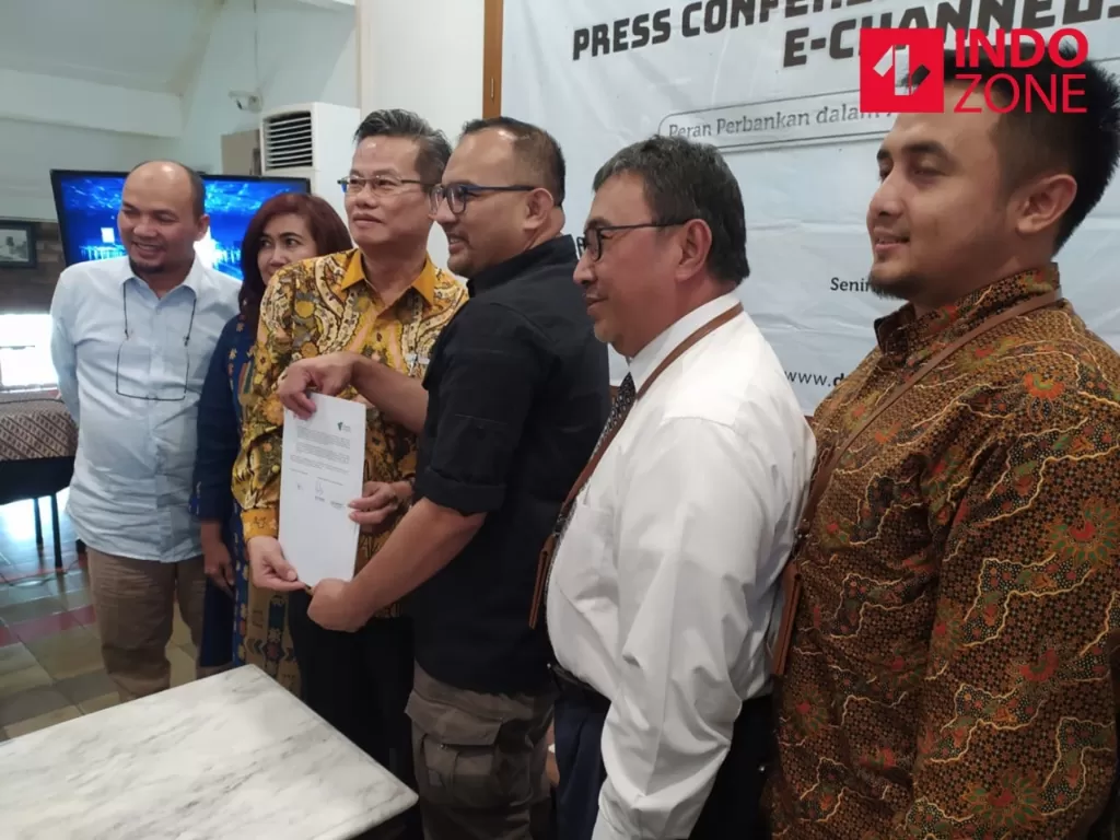 Penandatanganan kerja sama antara Dompet Dhuafa dengan Nobu Bank, di Bakoel Coffe Jakarta, Senin (9/3/2020). (INDOZONE/Sigit Nugroho)