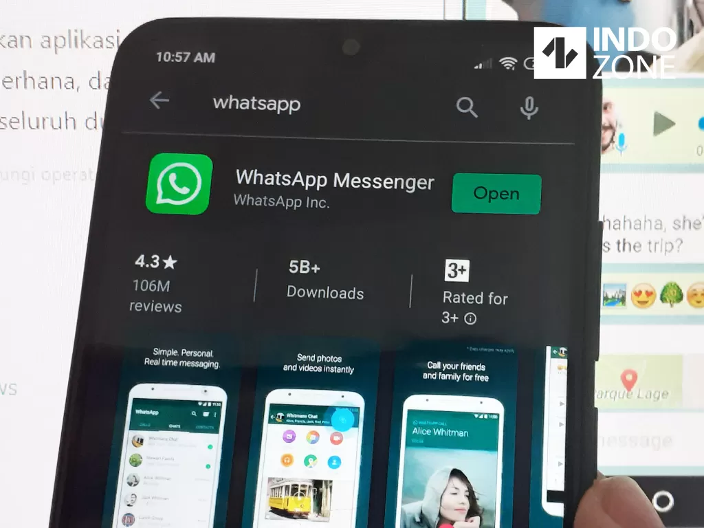 WhatsApp di Google Play Store (photo/INDOZONE/Ferry)