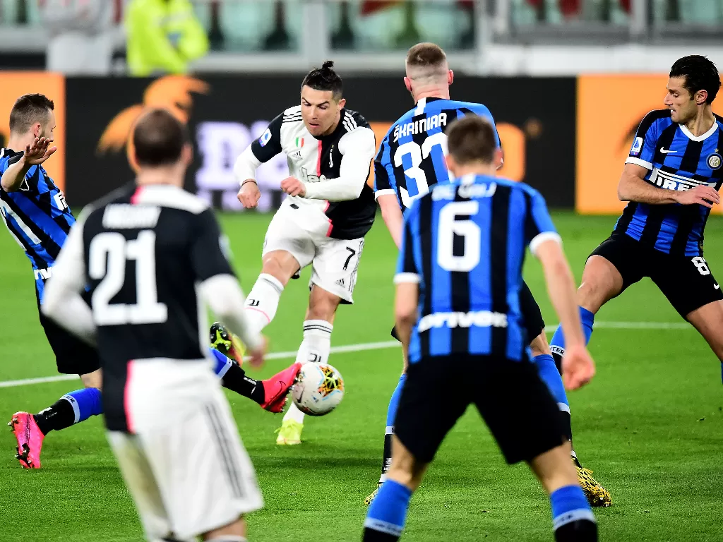 Laga Juventus versus Inter Milan di Turin, Senin (9/3/2020) dini hari WIB, menciptakan sejumlah fakta menarik. (REUTERS/Massimo Pinca)