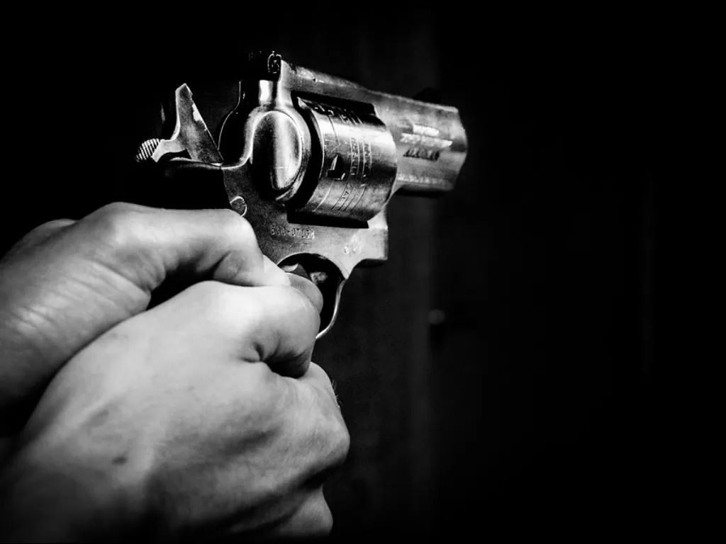 Ilustrasi polisi menembak (Pixabay/Skitterphoto)