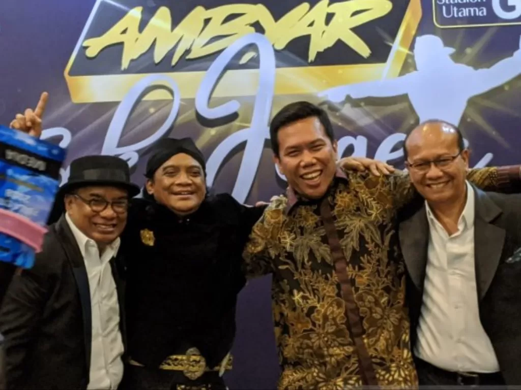 Ki-ka: Yopie Latul, Didi Kempot, promotor Dian Eka Yanto Suryanegara dan Victor Hutabarat di konferensi pers konser 30 tahun “Ambyar Tak Jogeti” di Jakarta, Selasa (10/3/2020). (PhotoANTARA/Nanien Yuniar)