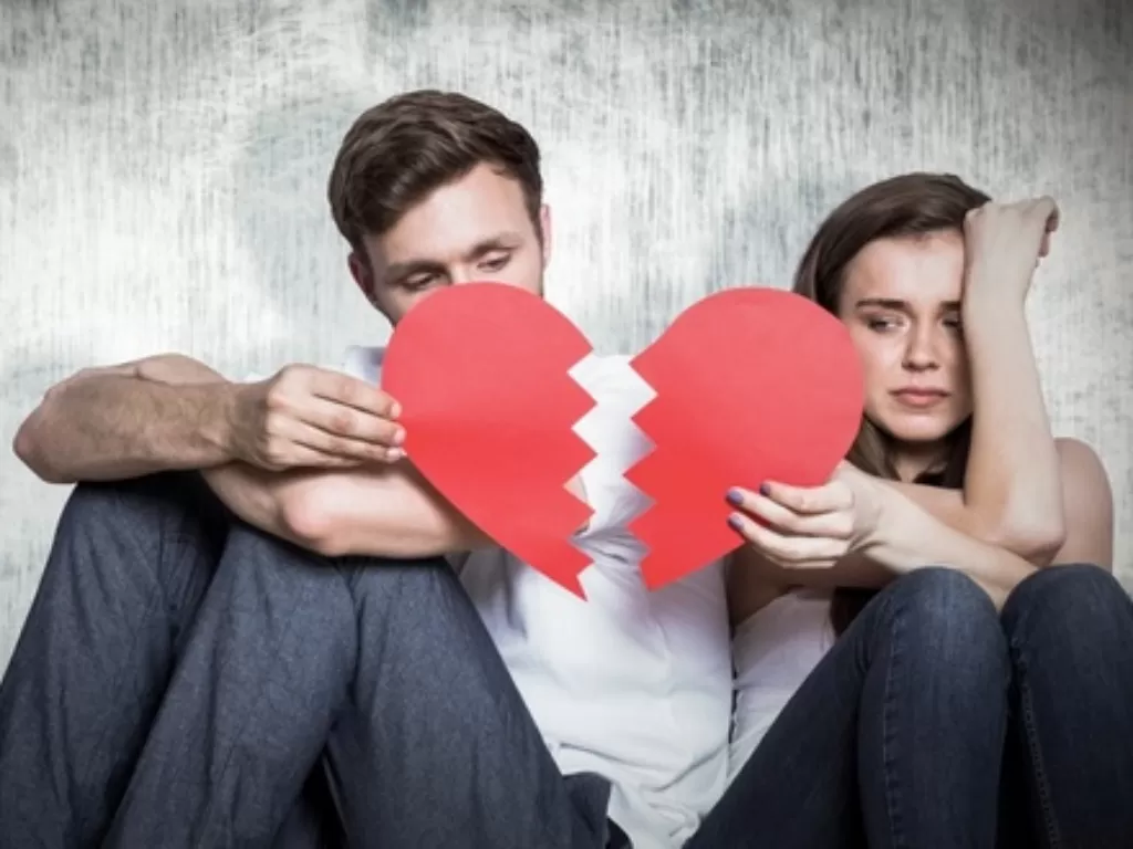 Ilustrasi hubungan cinta retak. (coopeartivetherapy.com)