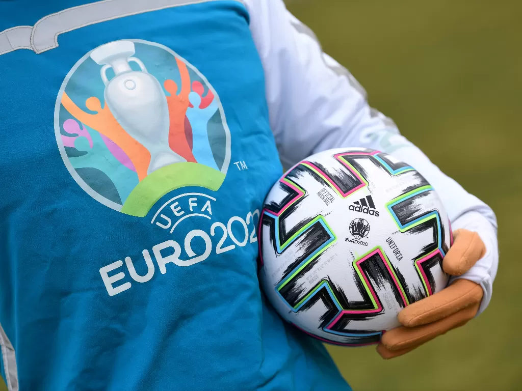 Turnamen Euro 2020 akan digelar di Italia mulai 12 Juni mendatang. Namun, FIGC meminta UEFA untuk menundannya. (REUTERS/Andreas Gebert)