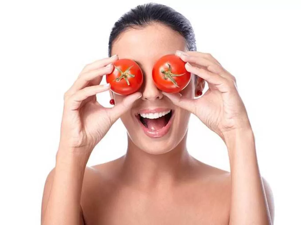 Ilustrasi tomat untuk kecantikan. (femina.in)