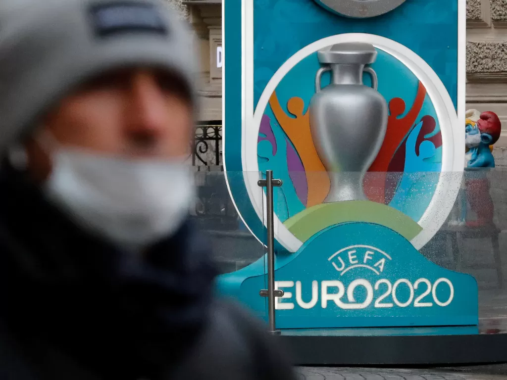 Piala Eropa 2020 resmi ditunda hingga 2021. (REUTERS/Anton Vaganov)