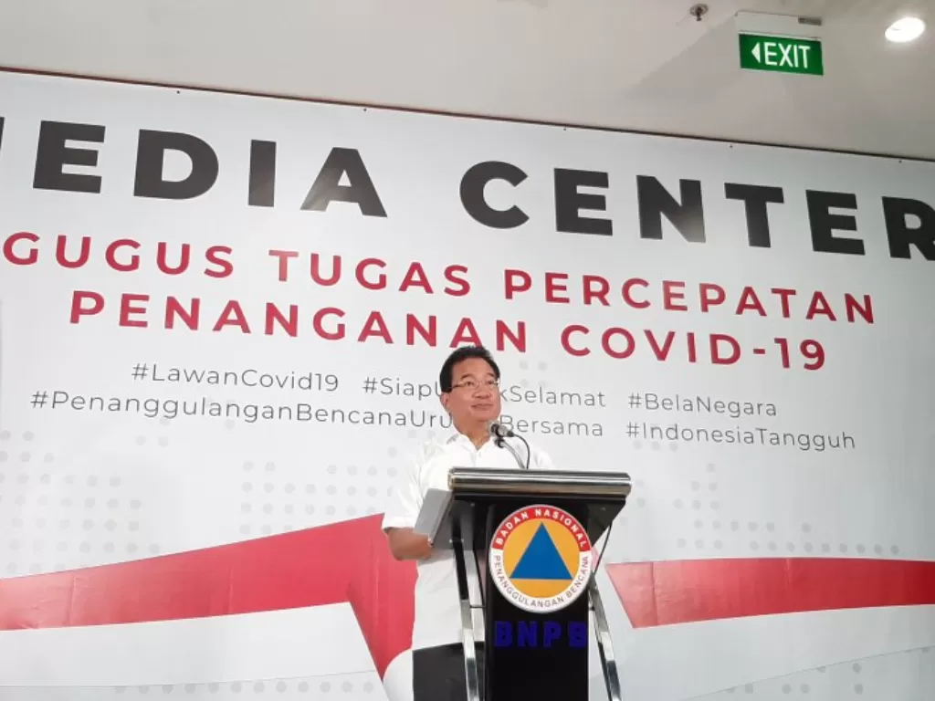 Ketua tim pakar Gugus Tugas Percepatan Penanganan COVID-19 Wiku Adisasmito dalam konferensi pers di Jakarta pada Rabu (18/3/2020) (ANTARA NEWS/Prisca Triferna)