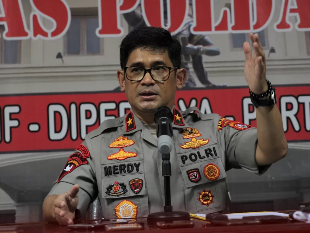 Kapolda Sulawesi Tenggara Brigjen Pol Merdisyam memberikan keterangan kepada wartawan terkait pemberitaan masuknya 49 orang TKA Tiongkok di sebuah perusahaan pertambangan nikel di Kendari (ANTARA/Jojon z)