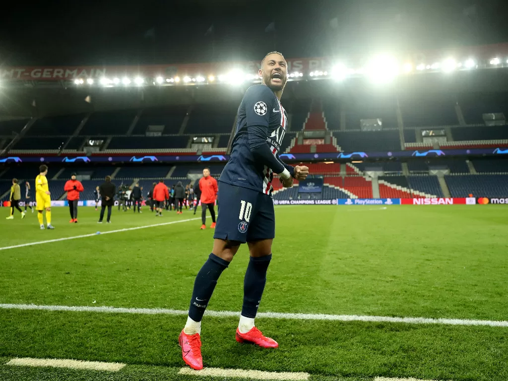 Pemain Paris Saint-Germain, Neymar Jr, diberitakan terbang ke Brasil karena khawatir dengan virus corona. (Handout via REUTERS/UEFA Pool)