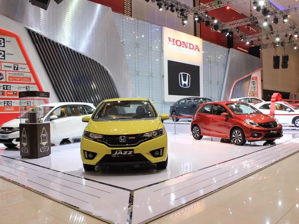 Ilustrasi deretan mobil Honda di pameran. (Dok. Honda)