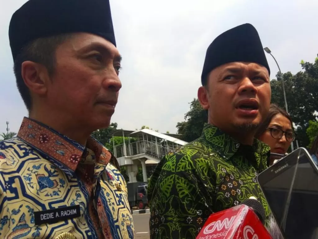 Wali Kota dan Wakil Wali Kota Bogor periode 2019-2024 Bima Arya Sugiarto (kanan) dan Dedie A Rachim. (Antara/Benardy Ferdiansyah)