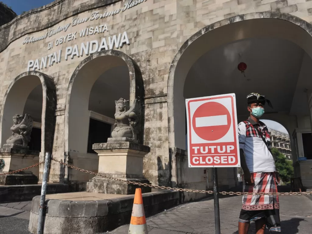 Objek wisata Pantai Pandawa Bali ditutup sementara (ANTARA FOTO/Fikri Yusuf)