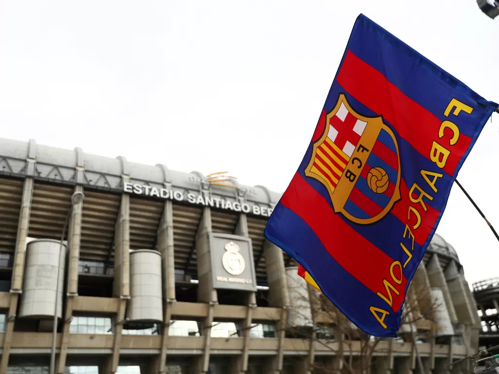 Klub Barcelona bakal potong gaji pemain akibat virus Corona. (REUTERS/Sergio Perez)