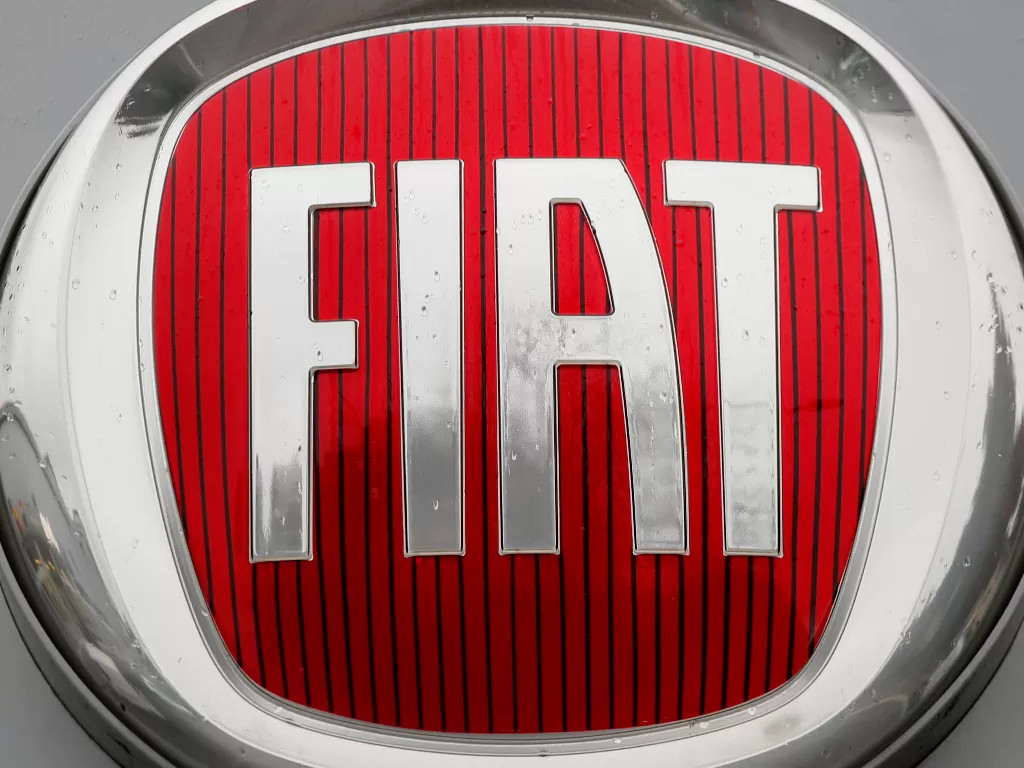Logo pabrikan FIAT. (REUTERS/Arnd Wiegmann)