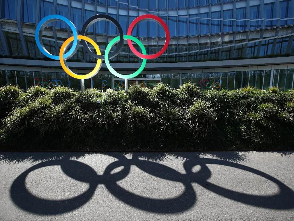 Penundaan Olimpiade Tokyo 2020 membuat olahraga Indonesia bakal sibuk di tahun 2021. (REUTERS/Denis Balibouse)