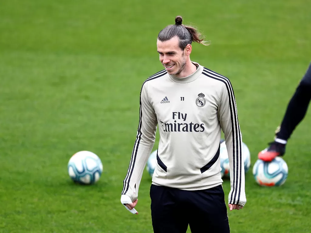 Winger Real Madrid, Gareth Bale saat menjalani latihan. (REUTERS/Juan Medina)