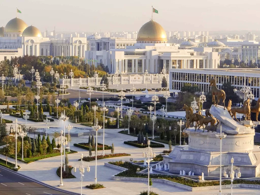 Kota Turkmenistan. (Adventure)