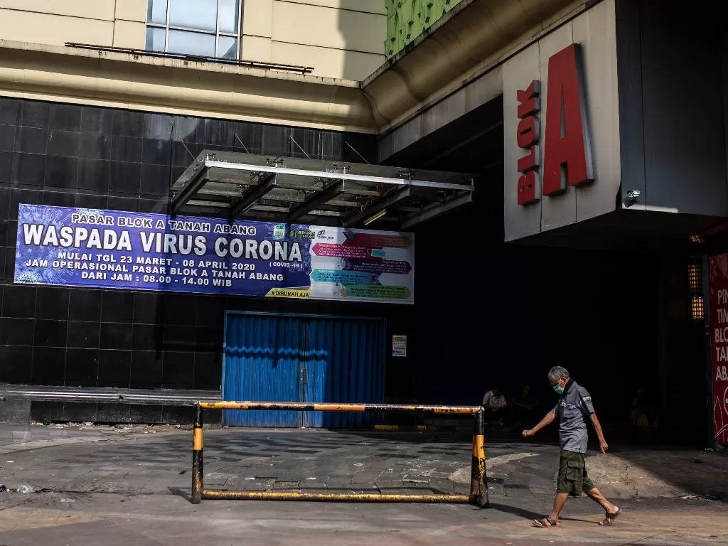 Ilustrasi penutupan Pasar Tanah Abang di Blok A, Jakarta. (ANTARA FOTO/Aprillio Akbar).