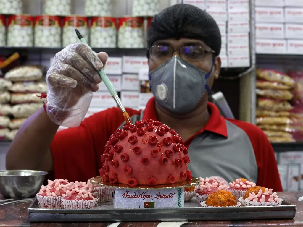 Kue virus corona di Kolkata, India. (REUTERS/Rupak De Chowdhuri)