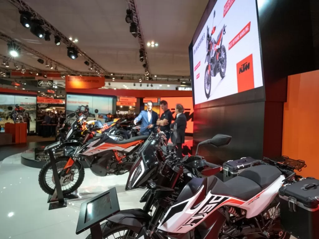 Pabrikan KTM di ajang pameran EICMA 2020. (motosaigon.vn)
