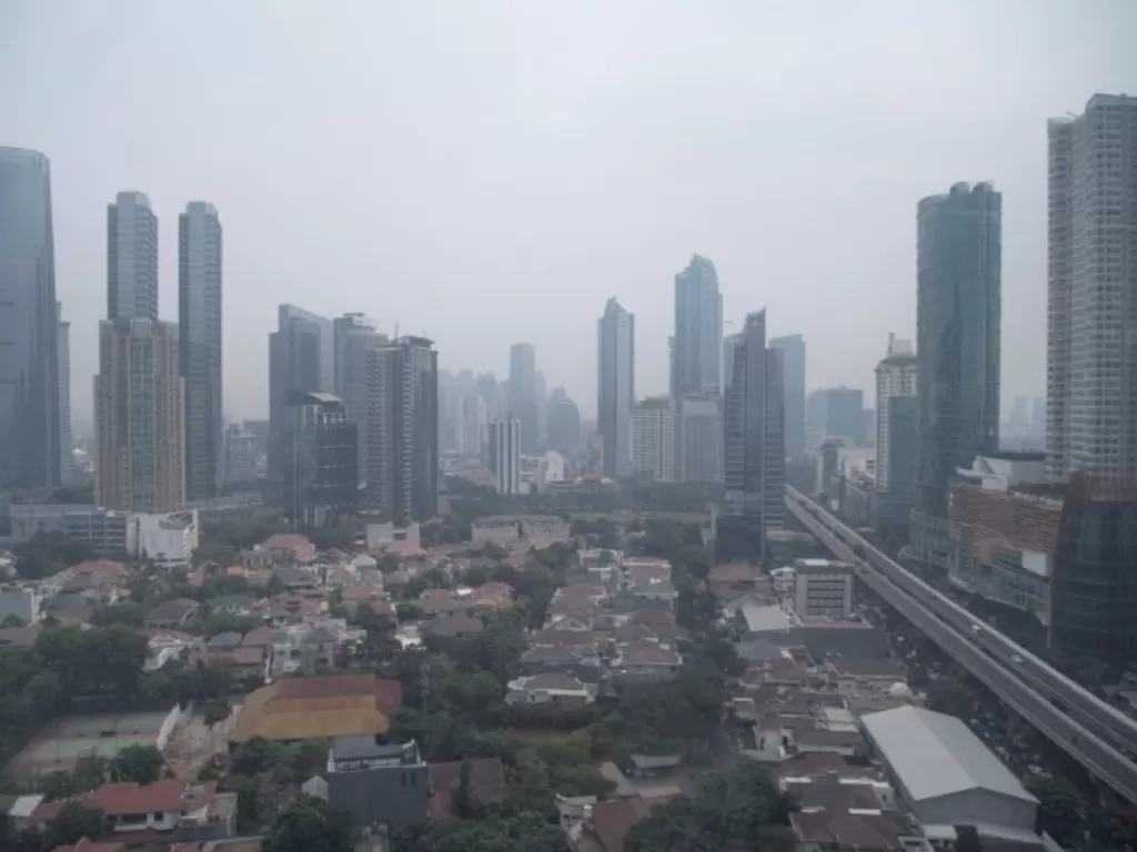Ilustrasi polusi udara di Jakarta. (ANTARA/Sigid Kurniawan).