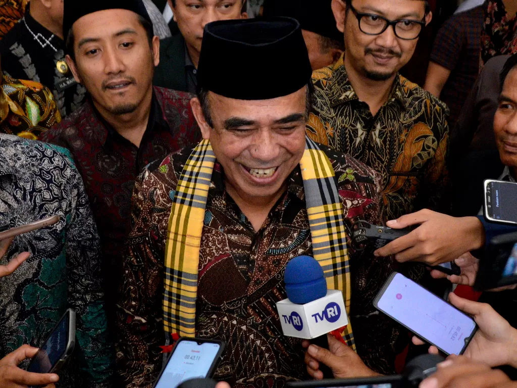Menteri Agama Fachrul Razi menjelaskan dua skenario ibadah haji dalam situasi darurat virus corona saat ini. (ANTARA FOTO/Abriawan Abhe)