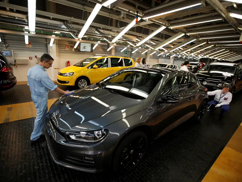 Ilustrasi pabrikan Volkswagen di Spanyol. (Ilustrasi/REUTERS/RAFAEL MARCHANTE)