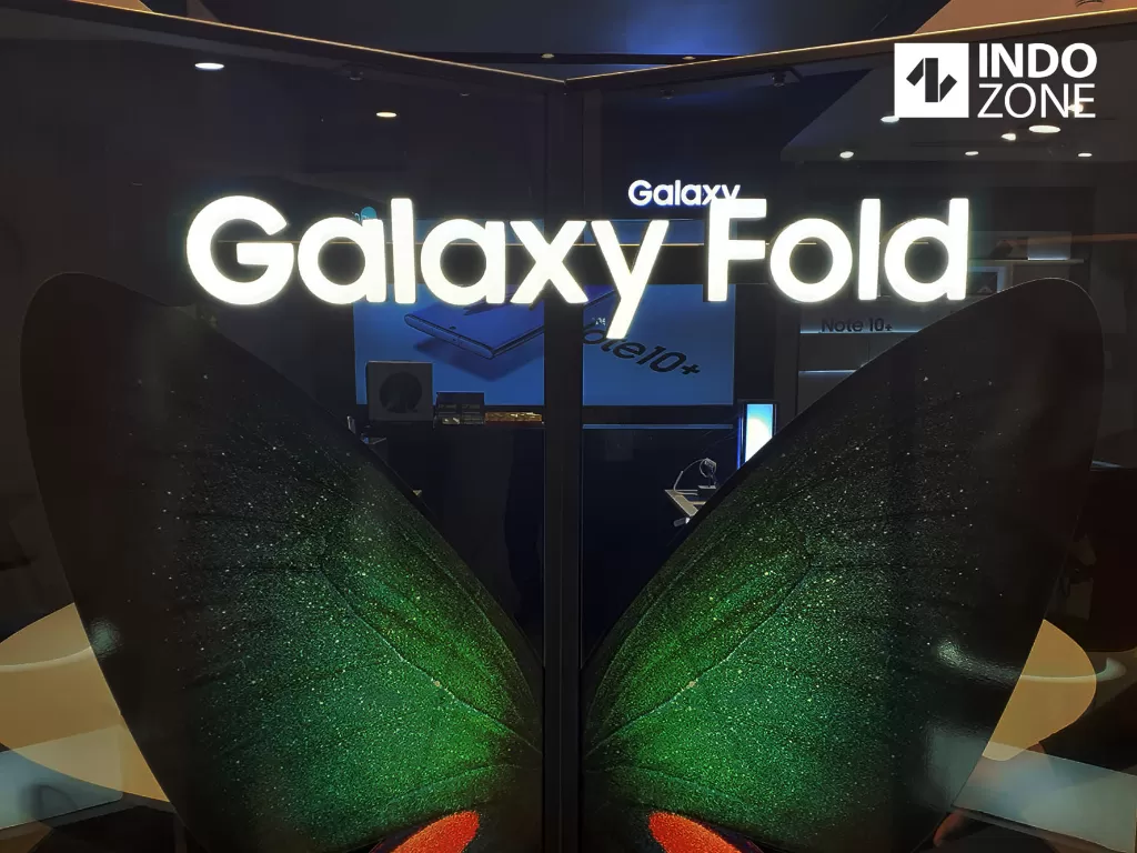 Booth Galaxy Fold di Samsung Experience Store (photo/INDOZONE/Ferry)