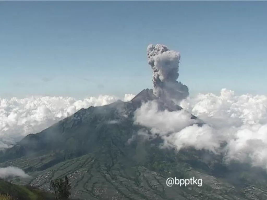 Gunung Merapi Erupsi. (Twitter/@BPPTKG)