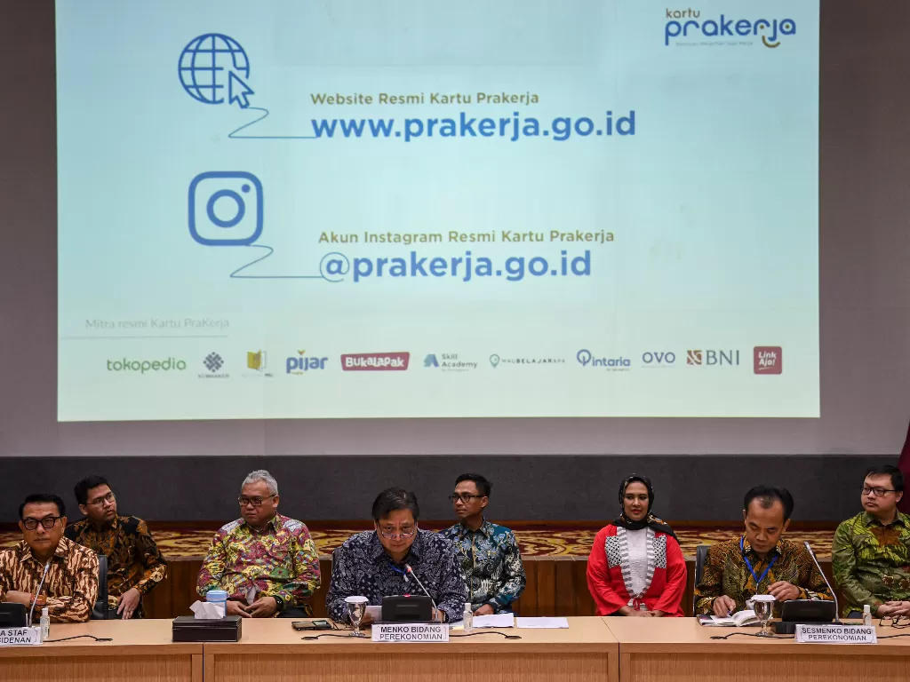Peluncuran situs resmi Kartu Prakerja di Kantor Kemenko Bidang Perekonomian, Jakarta, Jumat (20/3/2020). (ANTARA FOTO/Nova Wahyudi)