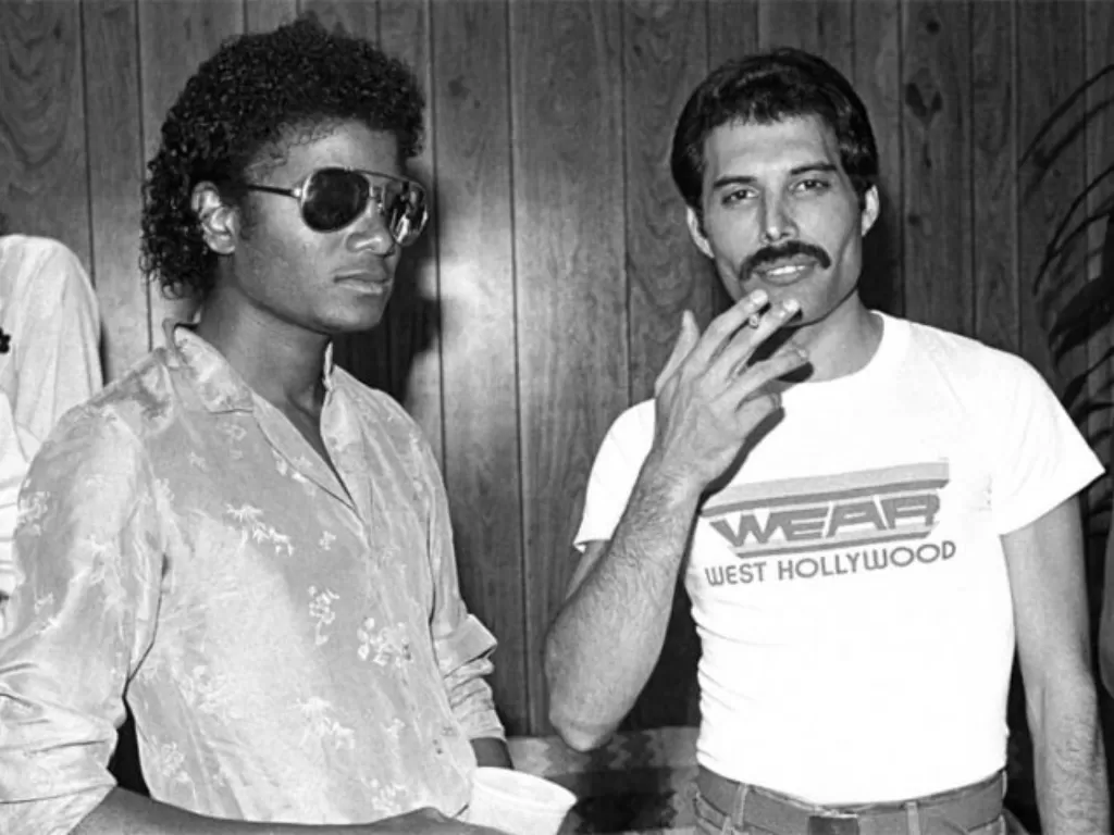 Michael Jackson dan Freddy Mercuri. (metalheadzone)