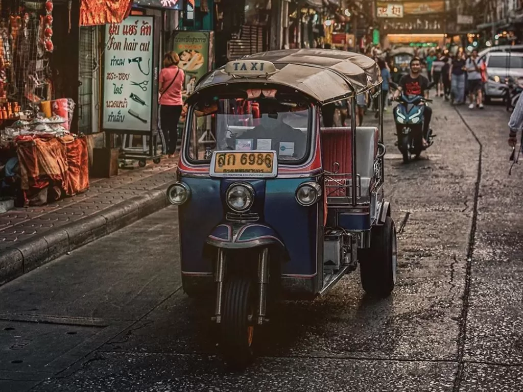 Ilustrasi Tuktuk di Thailand. (Instagram/thailandonelove)