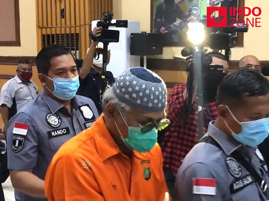 Tio Pakusadewo saat rilis narkoba di Polda Metro Jaya, Selasa (14/4/2020). (INDOZONE/Samsudhuha Wildansyah)