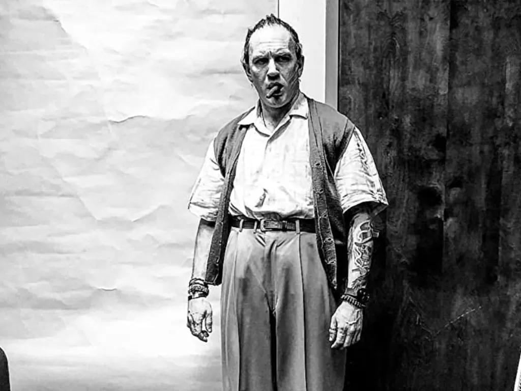 Tom Hardy dalam Capone/Fonzo. (2020). (IMDb)